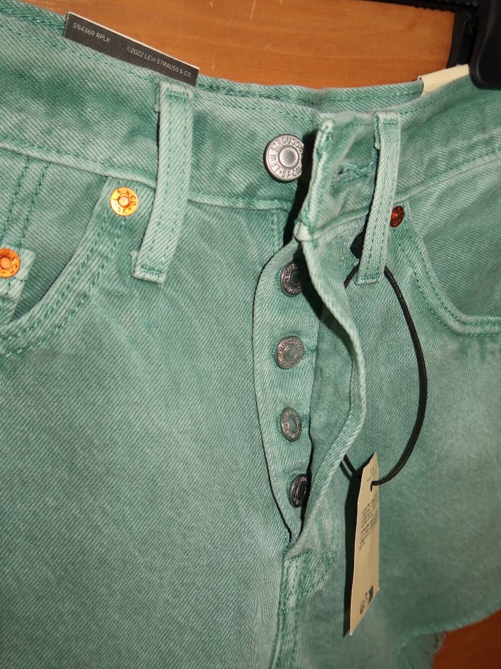 NEW WITH TAGS Levi's 501 High Rise Cut Off Green Shorts - Picture 2 of 7